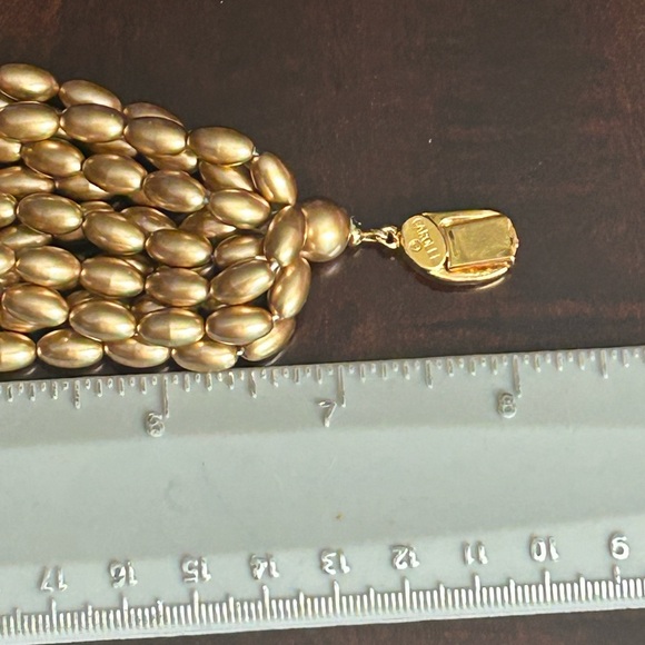 Beautiful vintage Carolee gold faux pearl oval shaped 12 strand bracelet. Signed - Picture 6 of 9